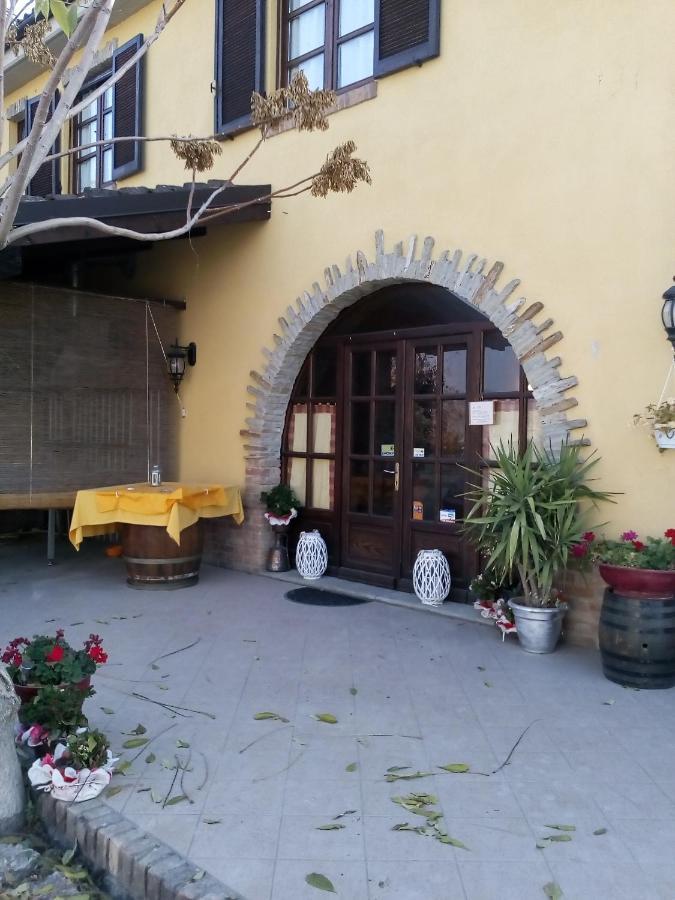 Agriturismo San Martino Castiglione Tinella Екстериор снимка