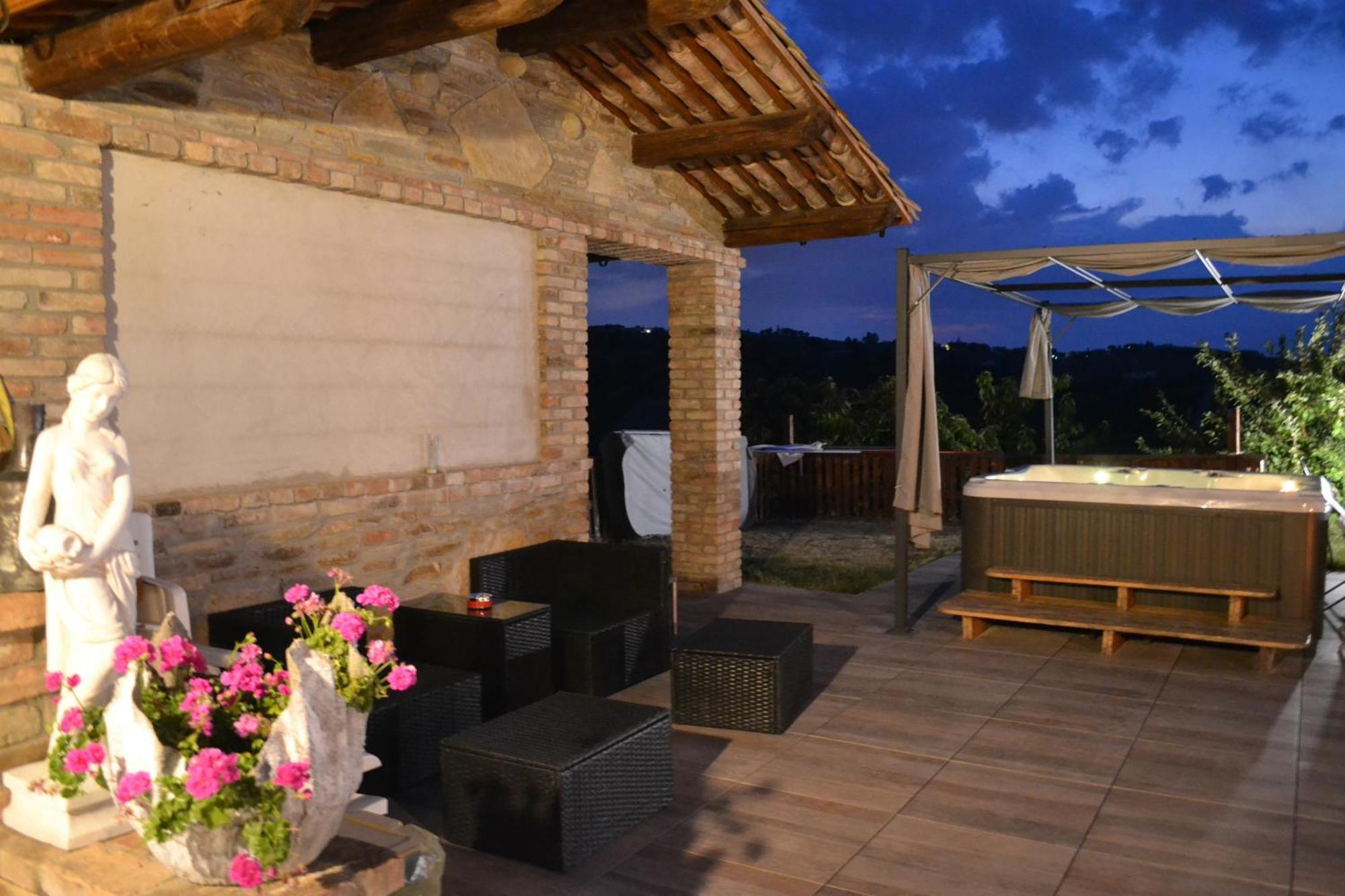Agriturismo San Martino Castiglione Tinella Екстериор снимка